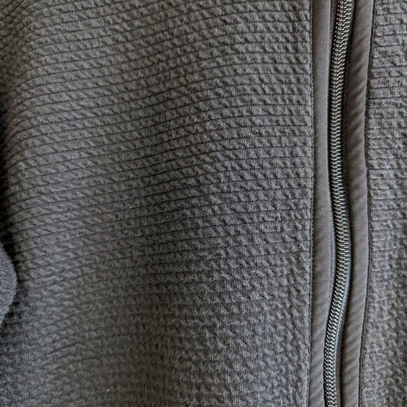 Lululemon On Repeat Jacket - Picture 9 of 12